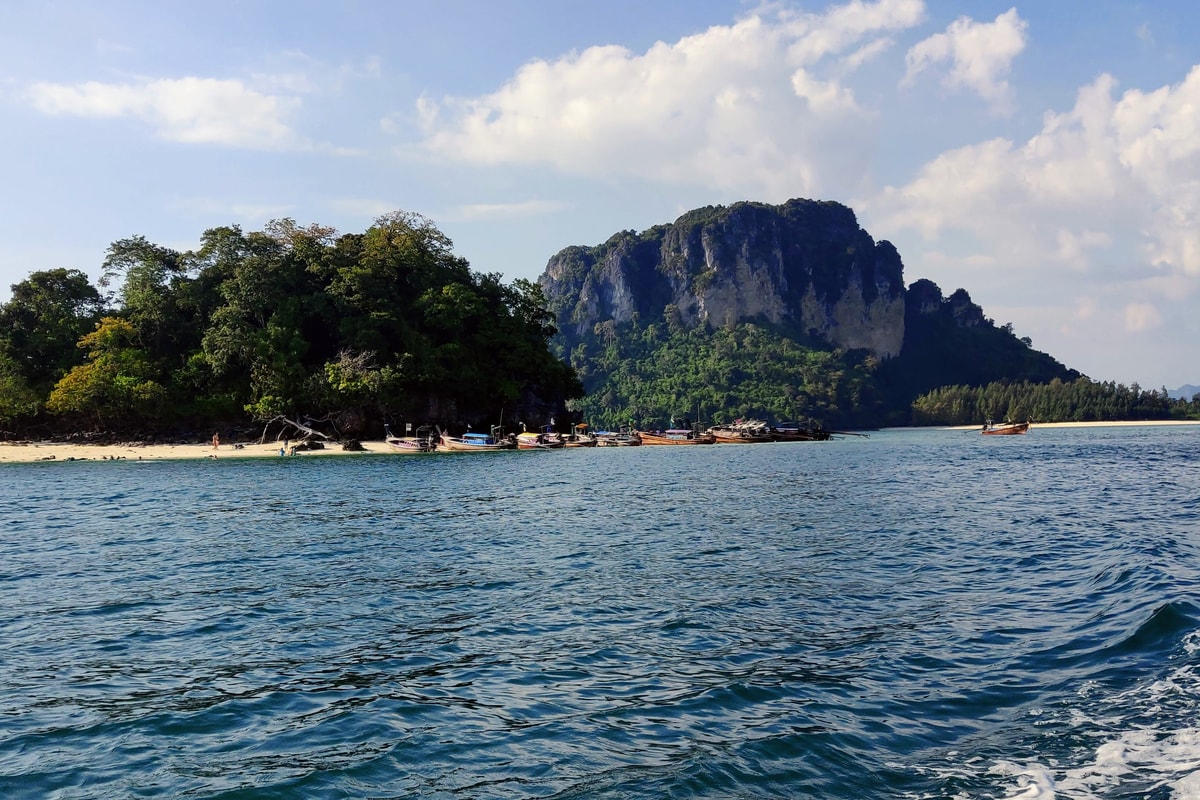 Tup Island