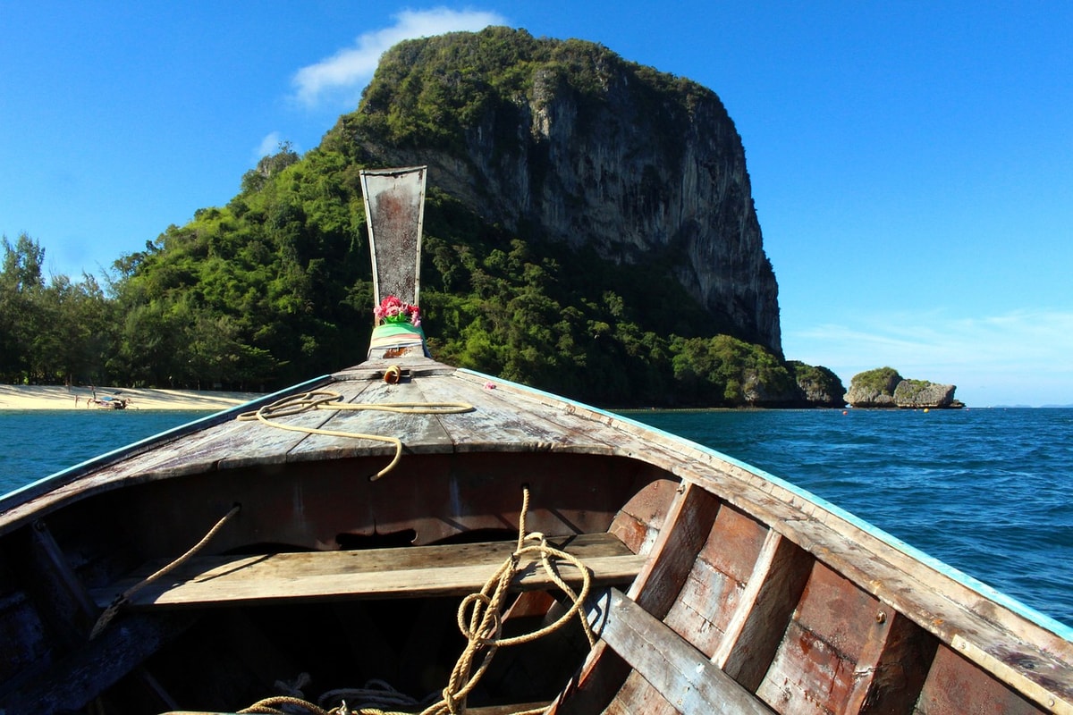 Tup Island