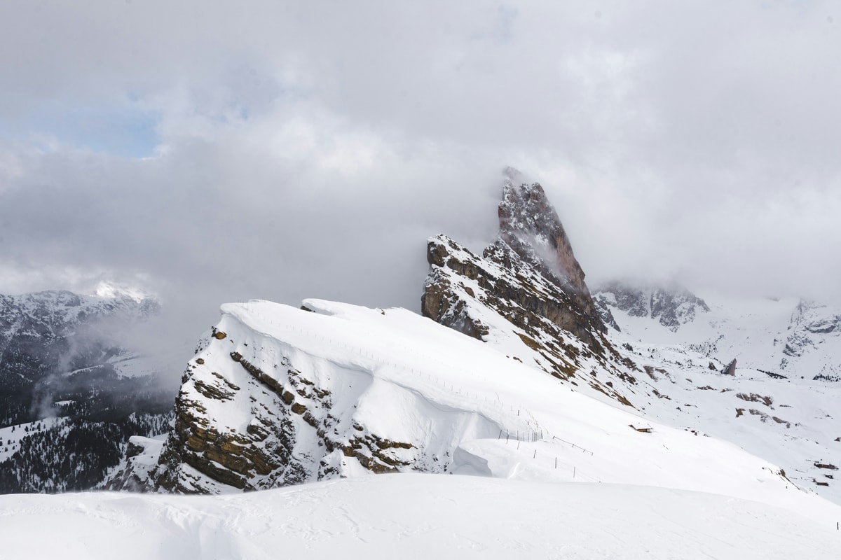 Col Raiser to Seceda Rideline hike