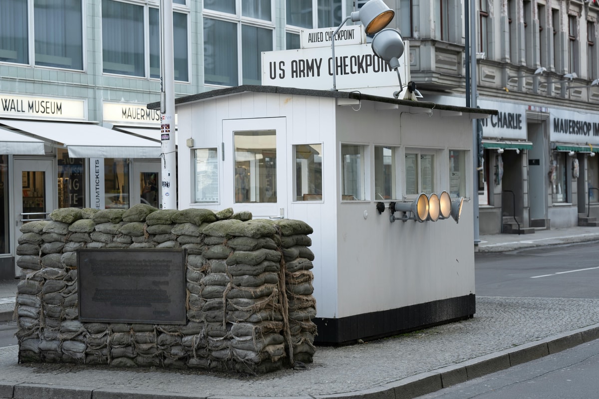 Berlin Checkpoint Charlie
