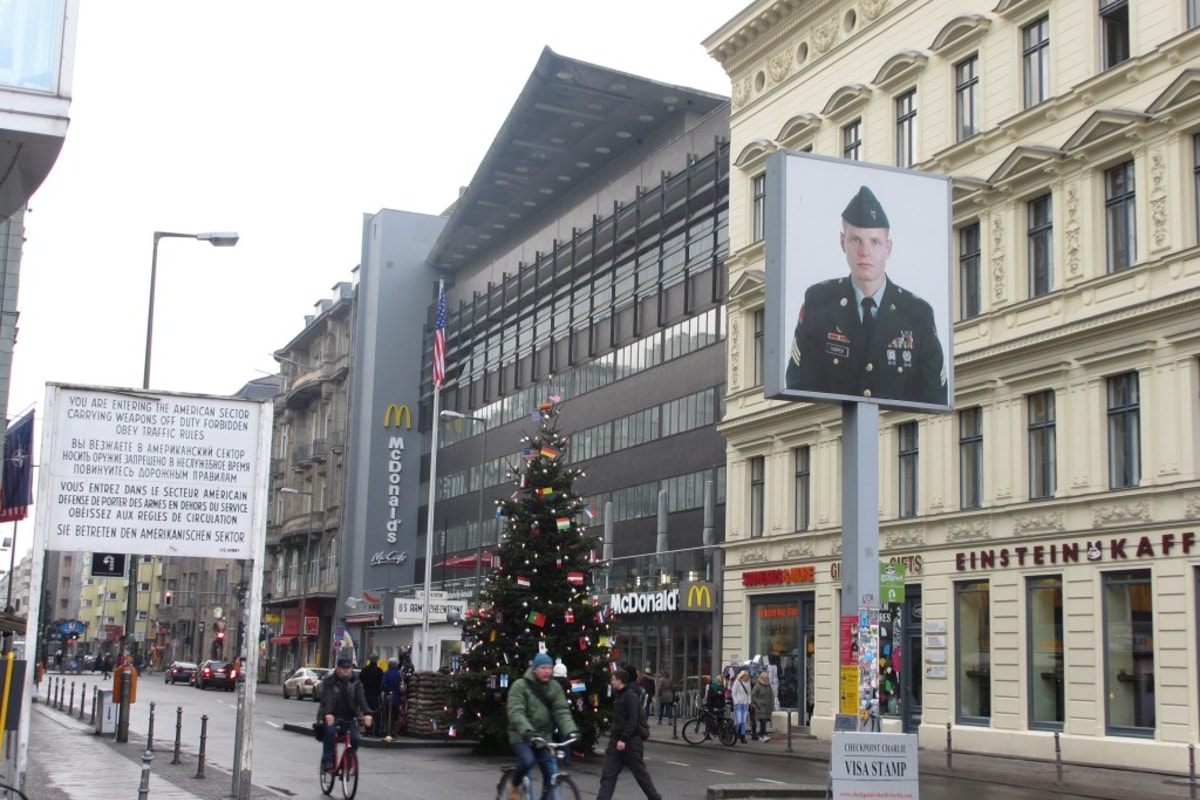 Berlin Checkpoint Charlie