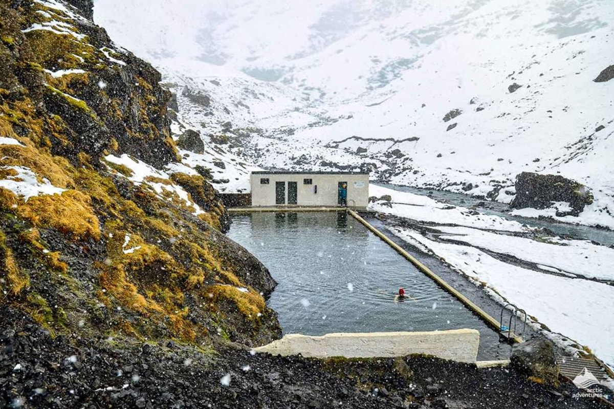 seljavallalaug swimming pool
