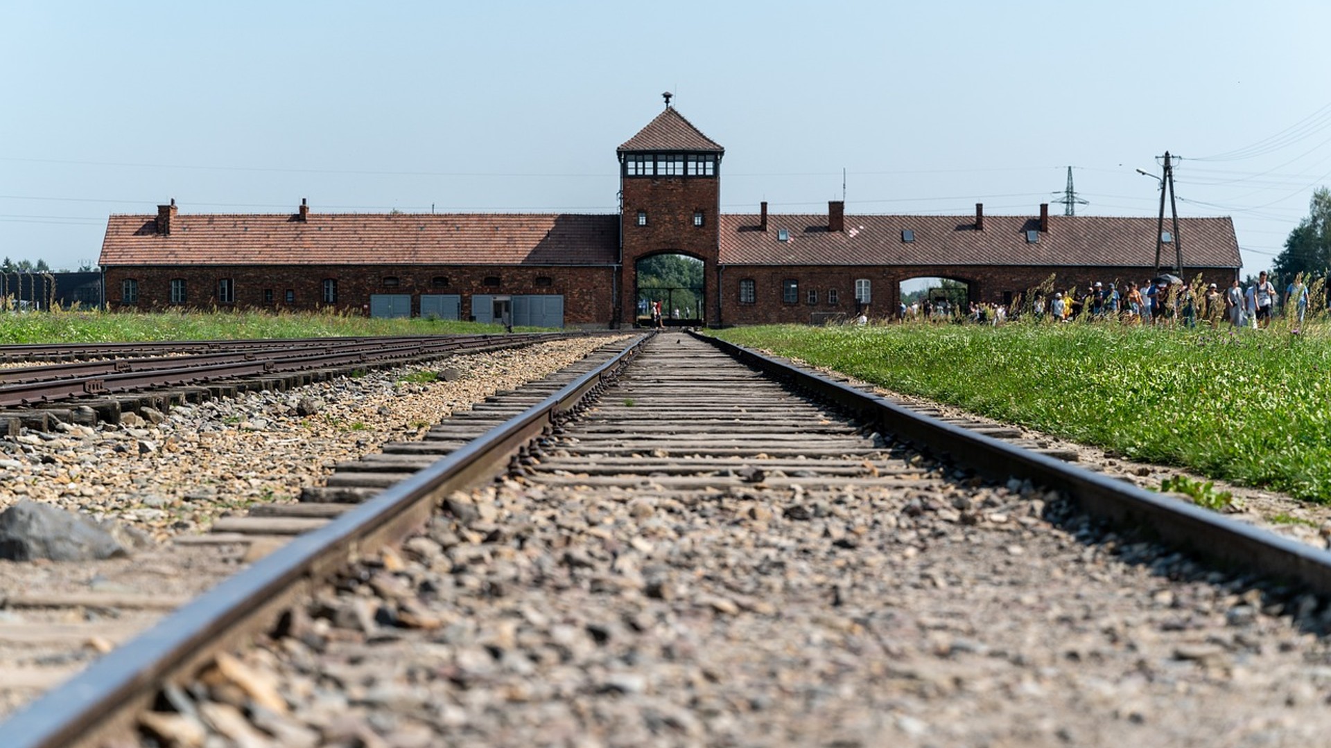 How to Visit Auschwitz-Birkenau (2024 Guide)