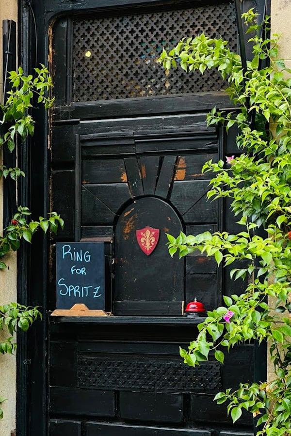 Best wine windows in Florence