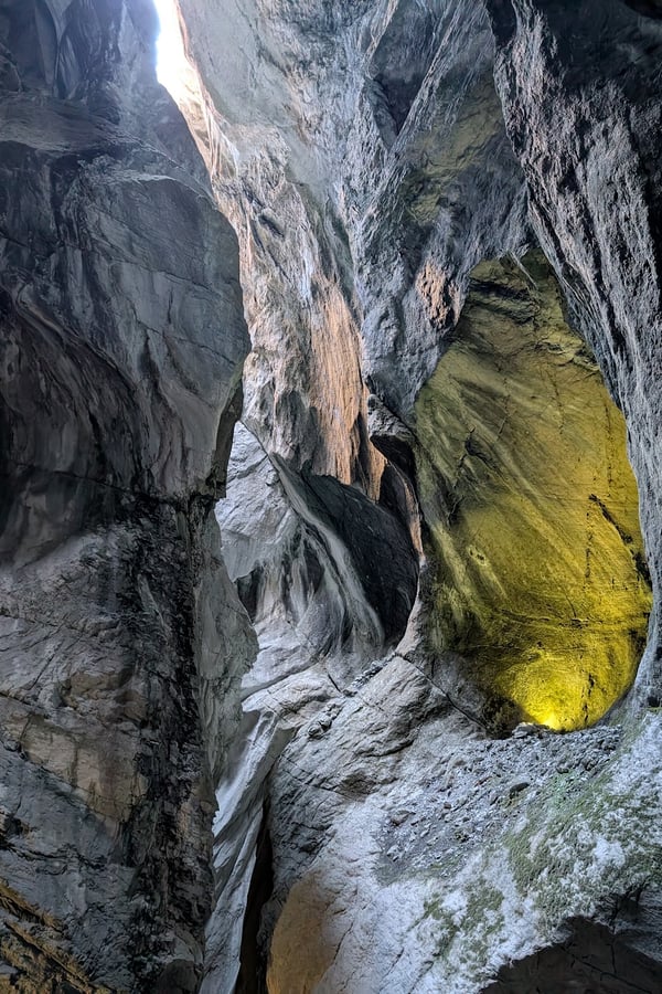 Trummelbach Falls in Lauterbrunnen