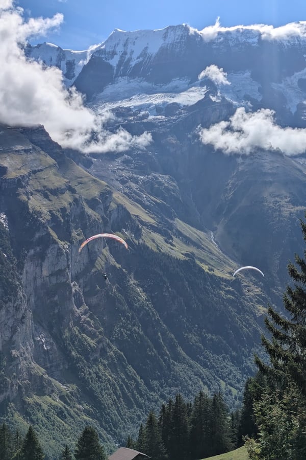 Lauterbrunnen paragliding
