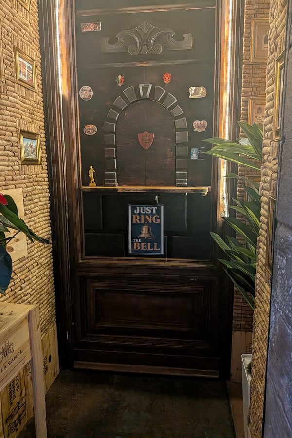 Which wine windows to visit in Florence