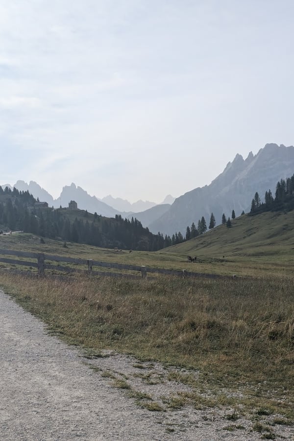 monte specie hike route