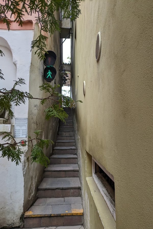 Unique things to do in Prague narrowest alley