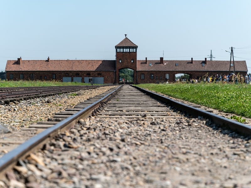 How to Visit Auschwitz-Birkenau (2024 Guide)